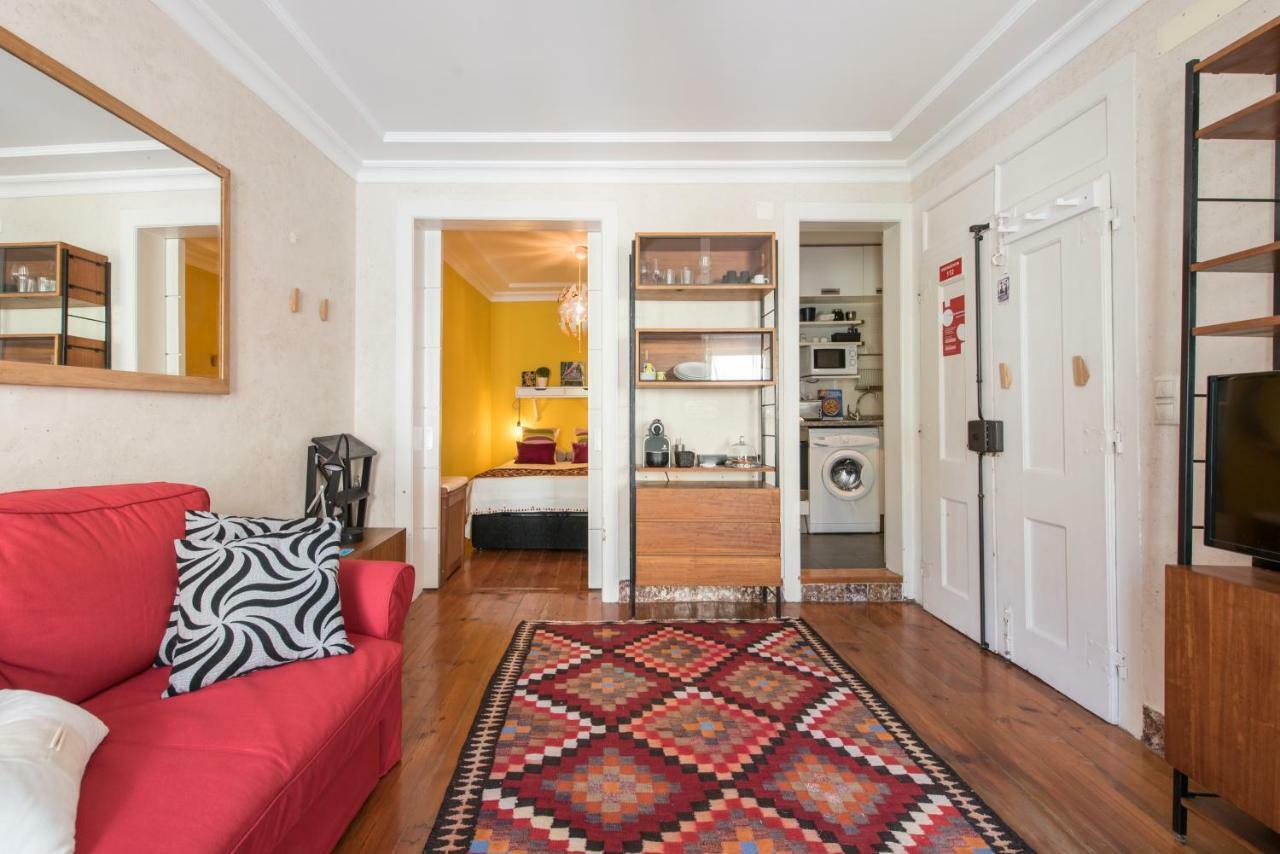 Cozy Apartment In Historic Center Lisbon Exterior photo